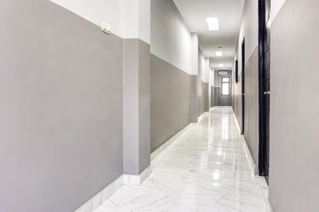 Collection O 91131 New V1 Hotel Jakarta Luaran gambar